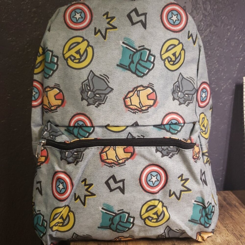 Fast Forward Marvel Avengers Gray 16" Large Backpack NEW Hulk Captain America